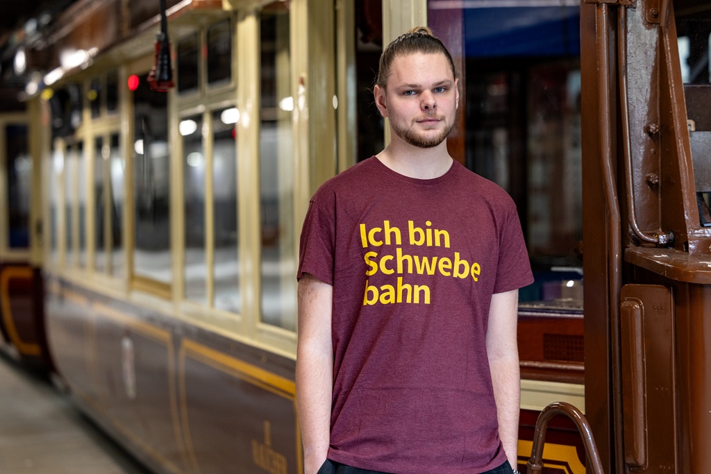 Kaiserwagen-Shirt – „Ich bin Schwebebahn“